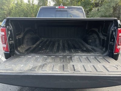 2019 RAM 1500 Laramie Crew Cab 4x4 5'7" Box