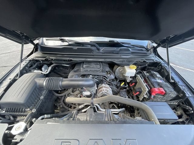 2019 RAM 1500 Laramie Crew Cab 4x4 5'7" Box