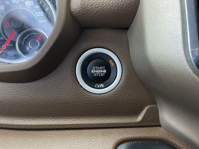 2019 RAM 1500 Laramie Crew Cab 4x4 5'7" Box