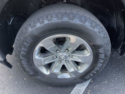 2019 RAM 1500 Laramie Crew Cab 4x4 5'7" Box