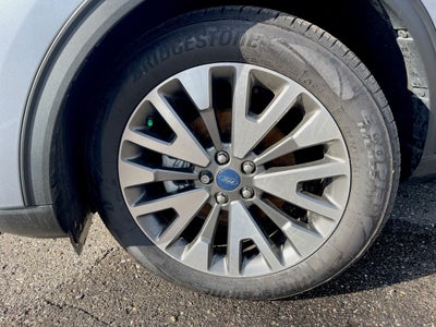 2022 Ford Escape Titanium Hybrid