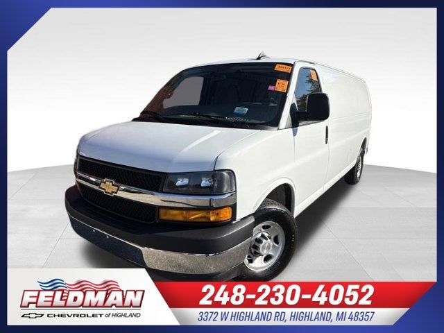 2025 Chevrolet Express Cargo WT