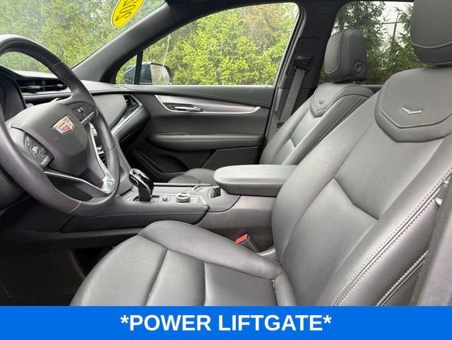 2025 Cadillac XT6 Luxury