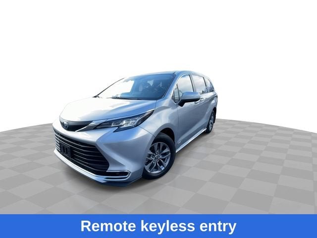 2021 Toyota Sienna XLE