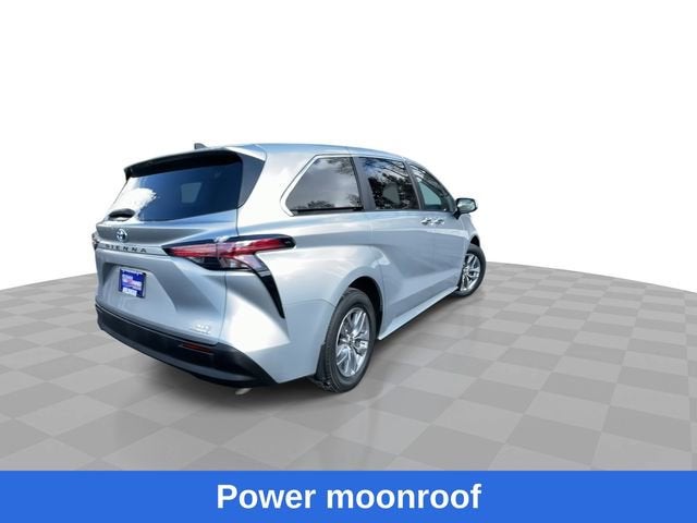 2021 Toyota Sienna XLE