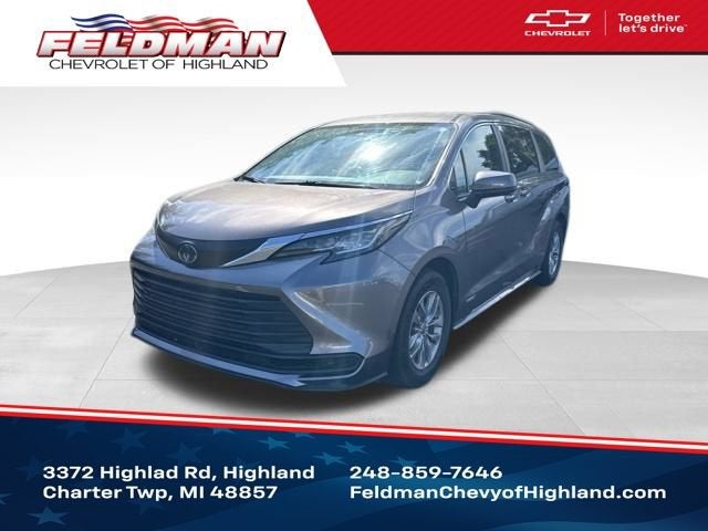 2021 Toyota Sienna LE