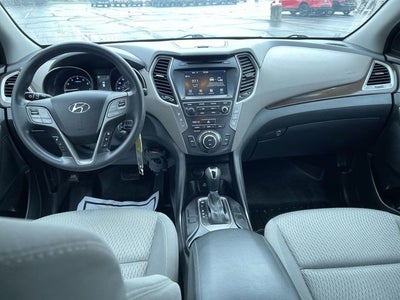 2017 Hyundai SANTA FE SE