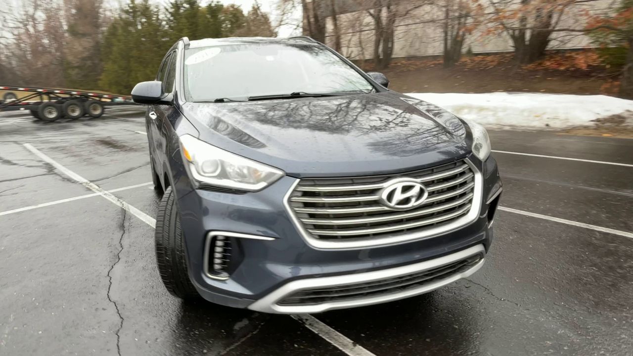 2017 Hyundai SANTA FE SE
