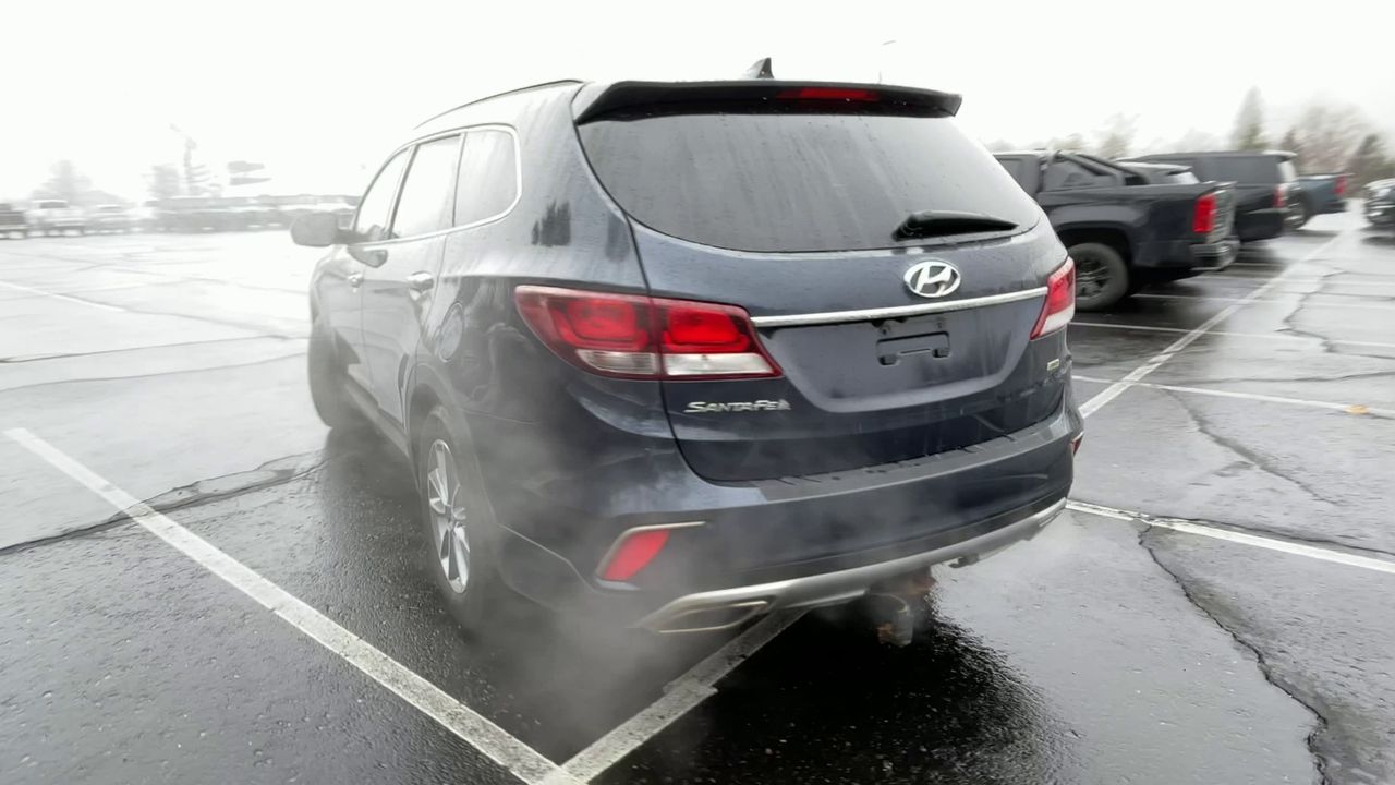 2017 Hyundai SANTA FE SE