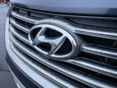 2017 Hyundai SANTA FE SE