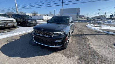 2022 Jeep Grand Cherokee Summit