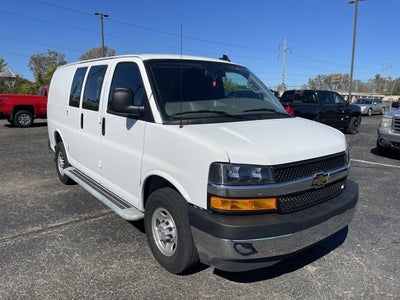 2025 Chevrolet Express Cargo WT