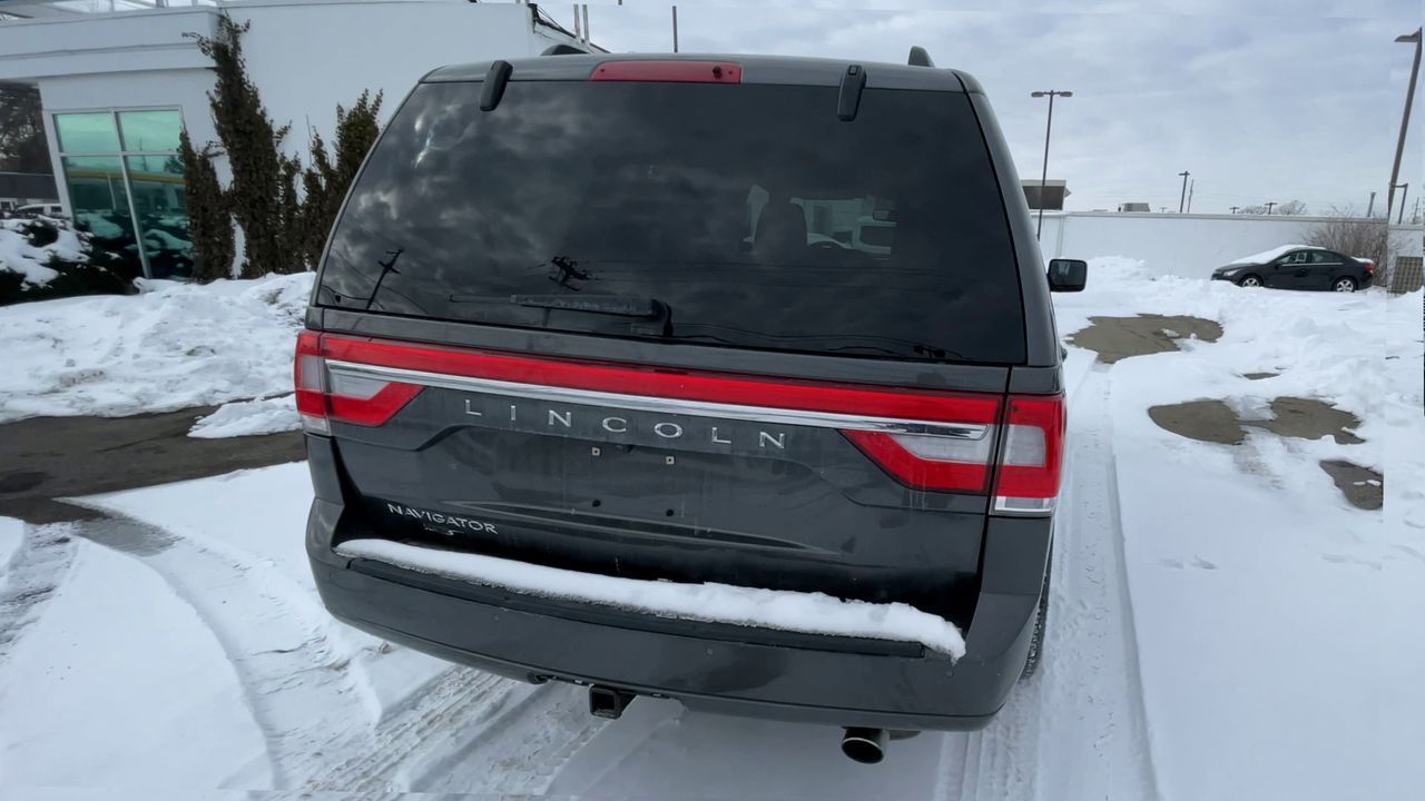 2017 Lincoln Navigator Select