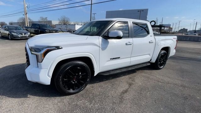 2024 Toyota Tundra 4WD SR5