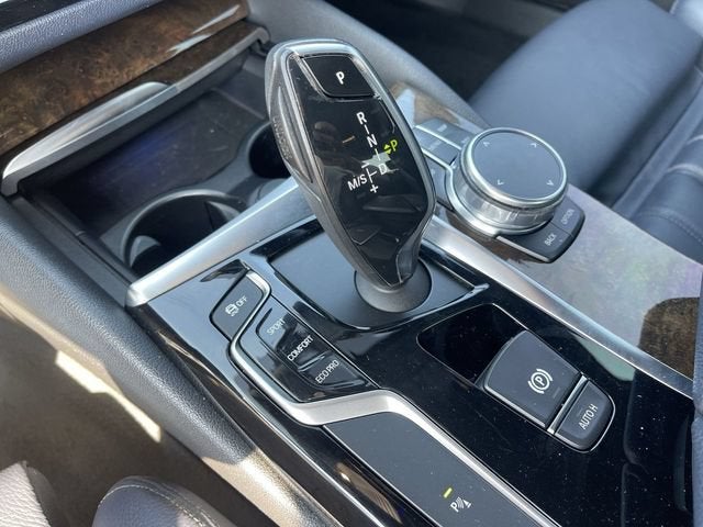 2018 BMW 530i 530i